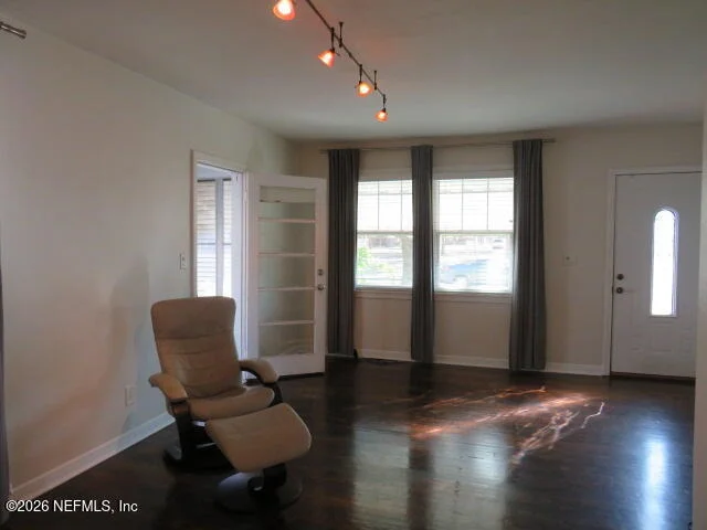 Photo of 4649 CAMBRIDGE Road