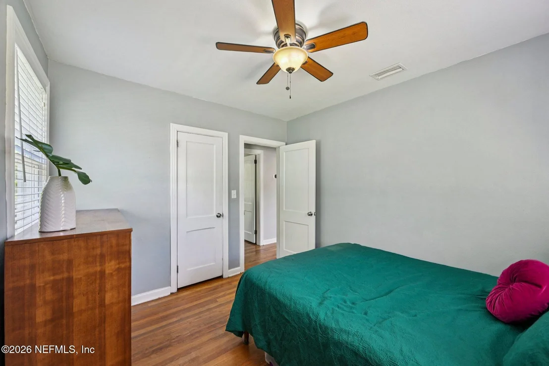Photo of 1315 AZALEA Drive