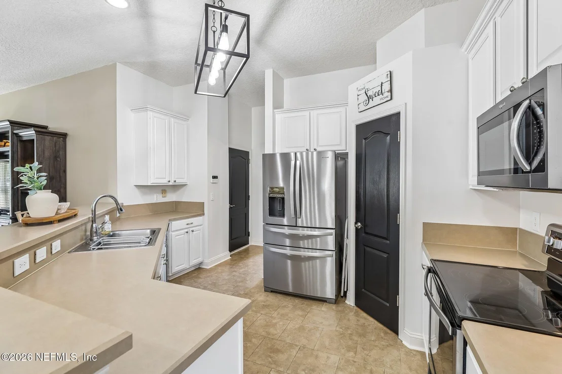 Photo of 573 WELLHOUSE Drive