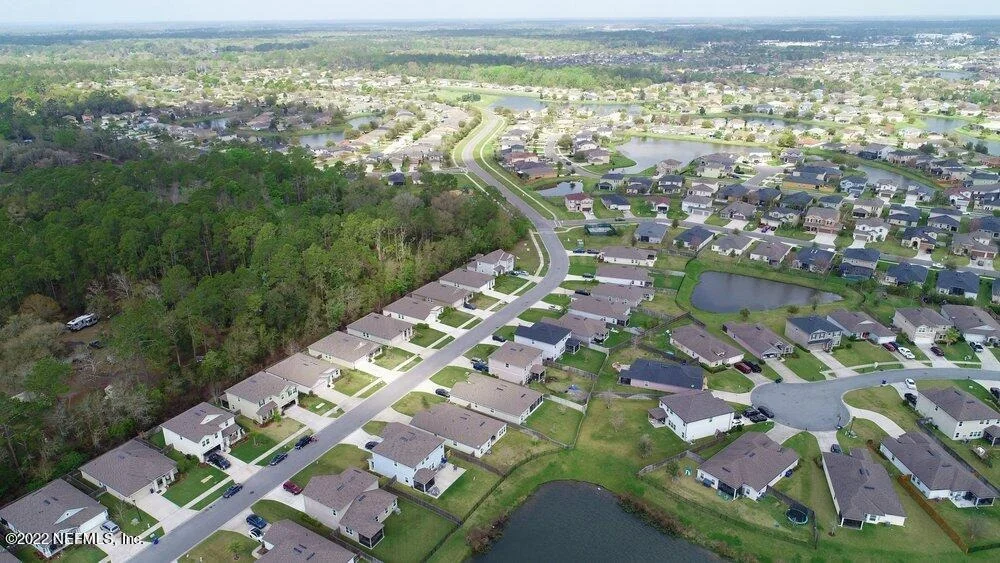 Photo of 387 SAMARA LAKES Parkway