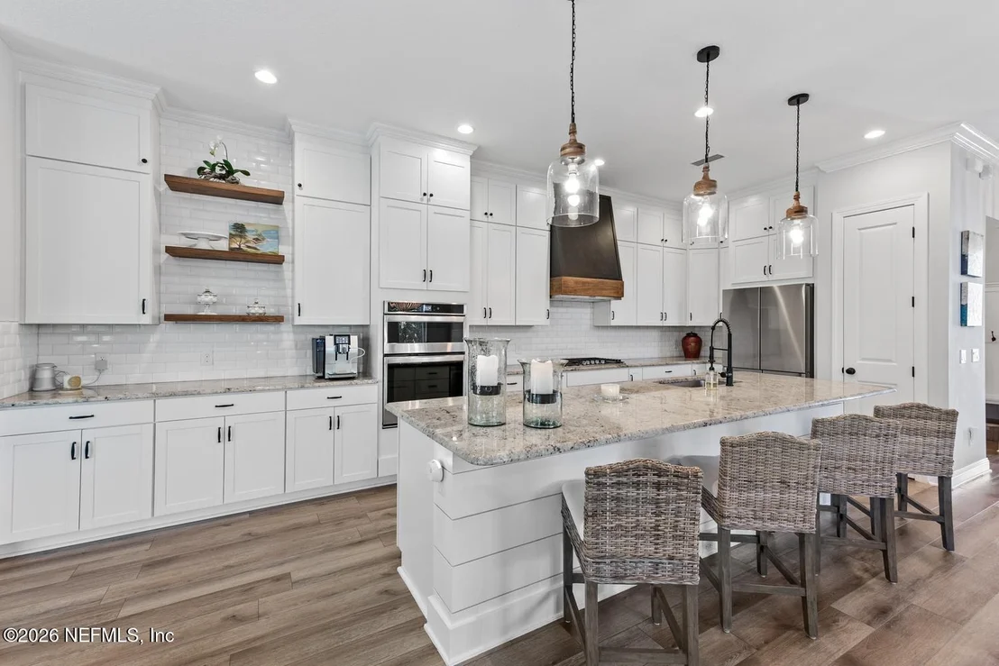 Photo of 566 PARKBLUFF Circle