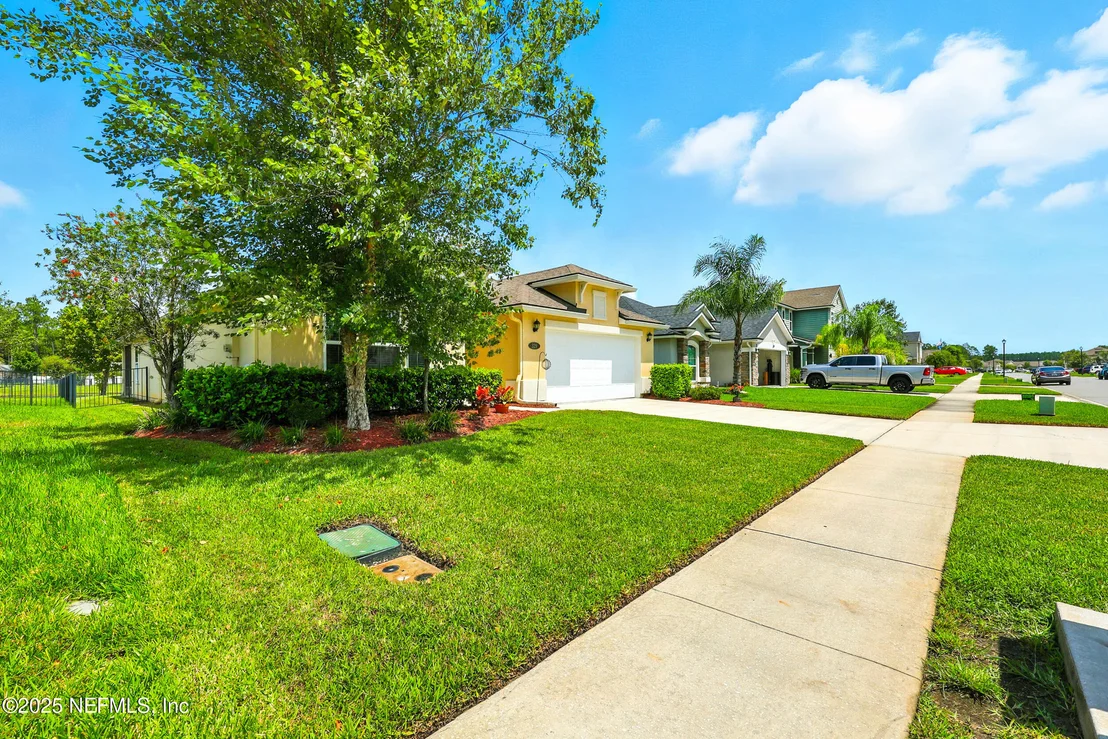 Photo of 329 SHETLAND Drive