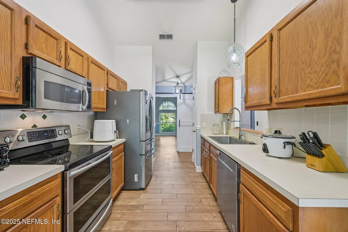 Photo of 12646 POINT PARK Drive