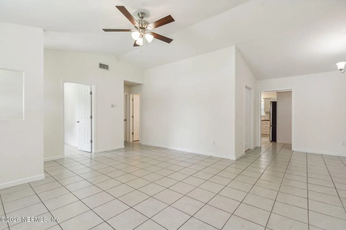 Photo of 423 SOUTH Boulevard