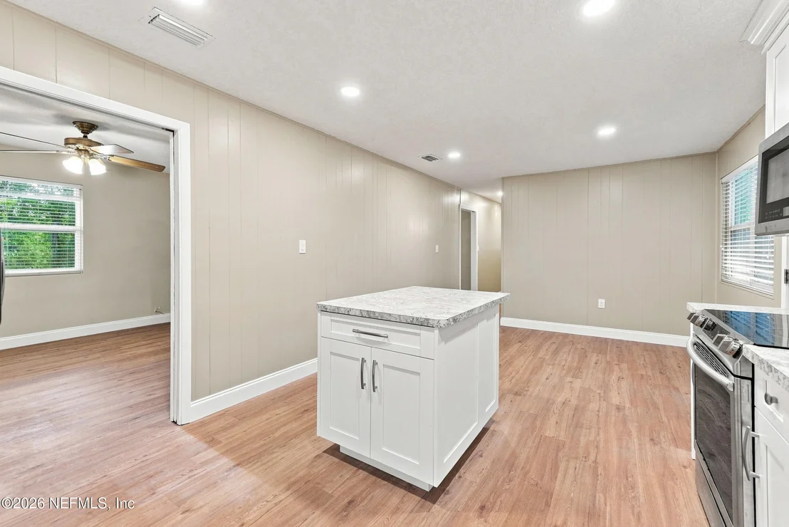Photo of 11948 AARON Road