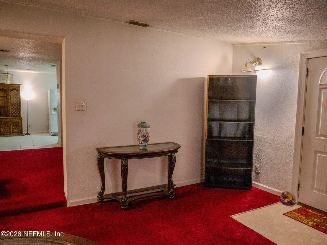 Photo of 8513 OAK LEAF Road
