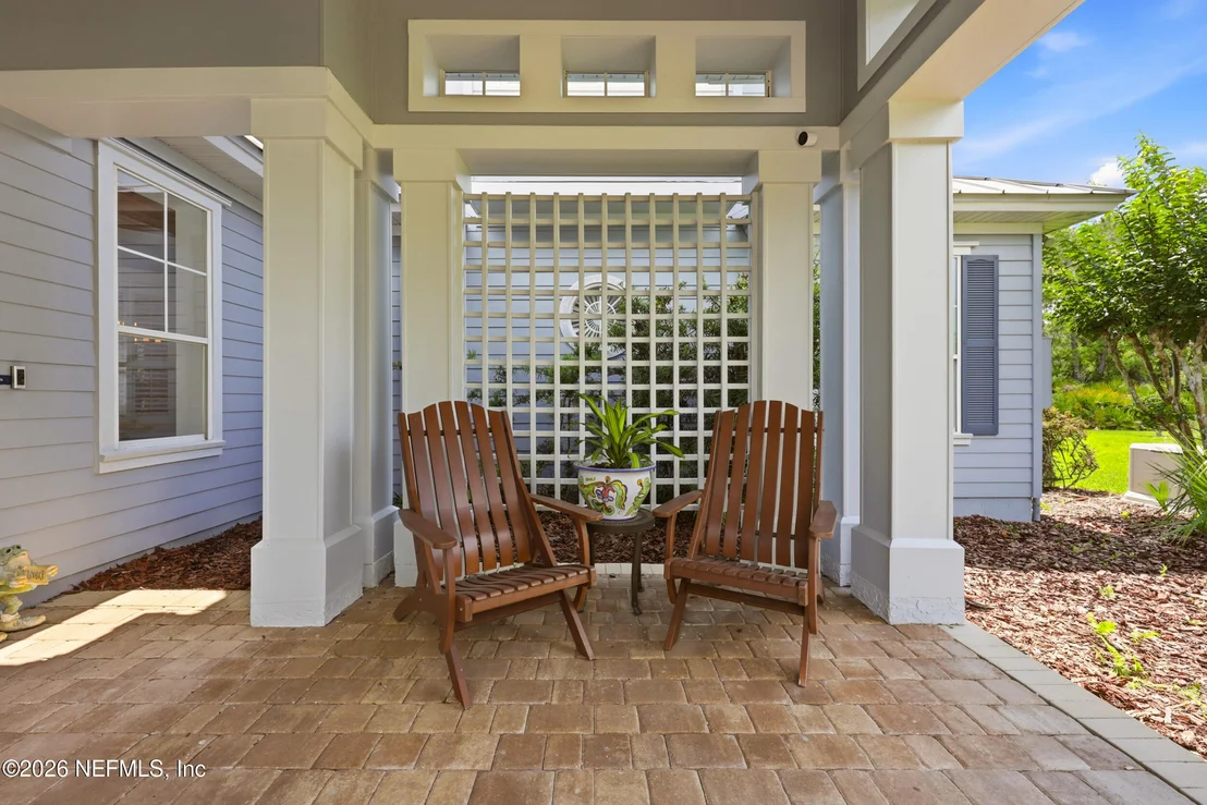 Photo of 286 VALE Drive