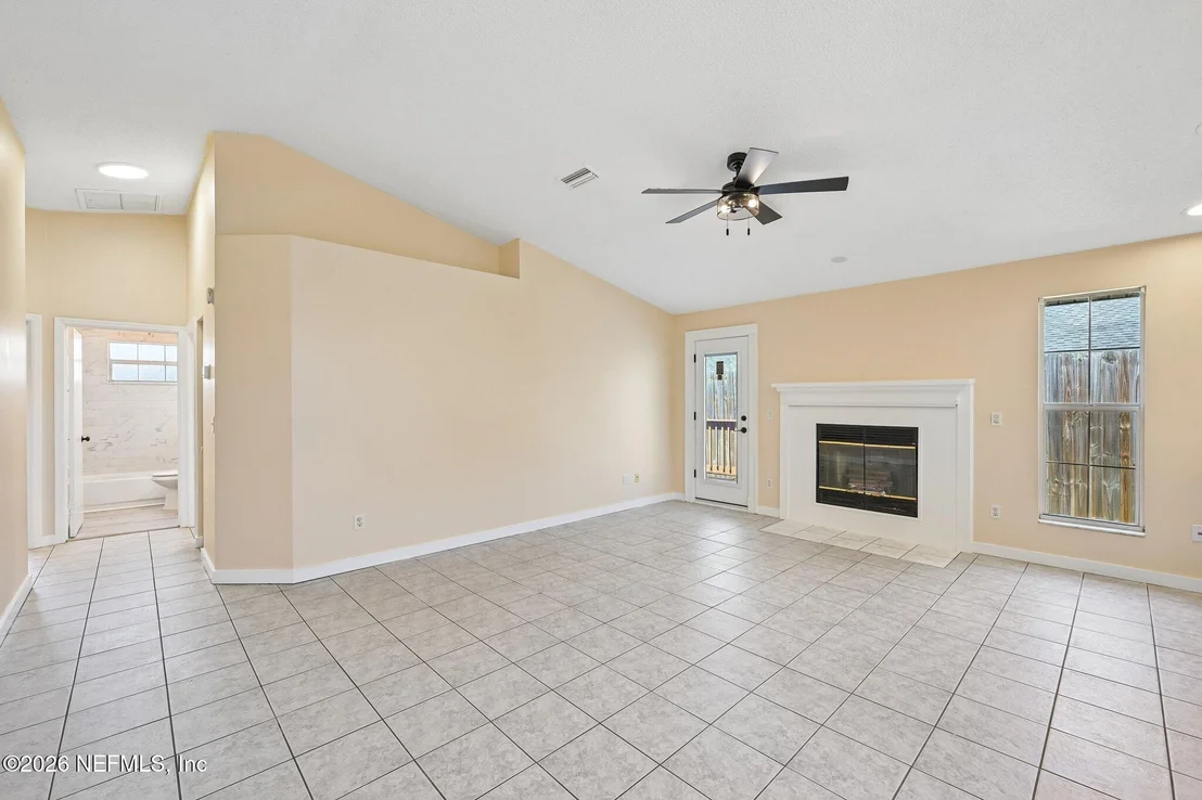 Photo of 207 B Street