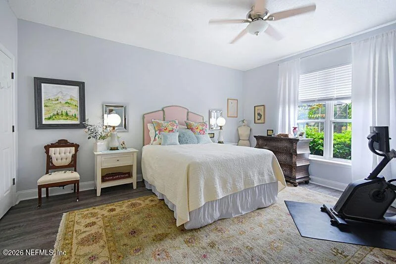 Photo of 1045 OXFORD Drive