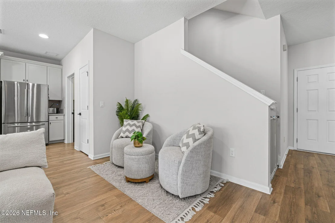 Photo of 637 WATERVALE Drive