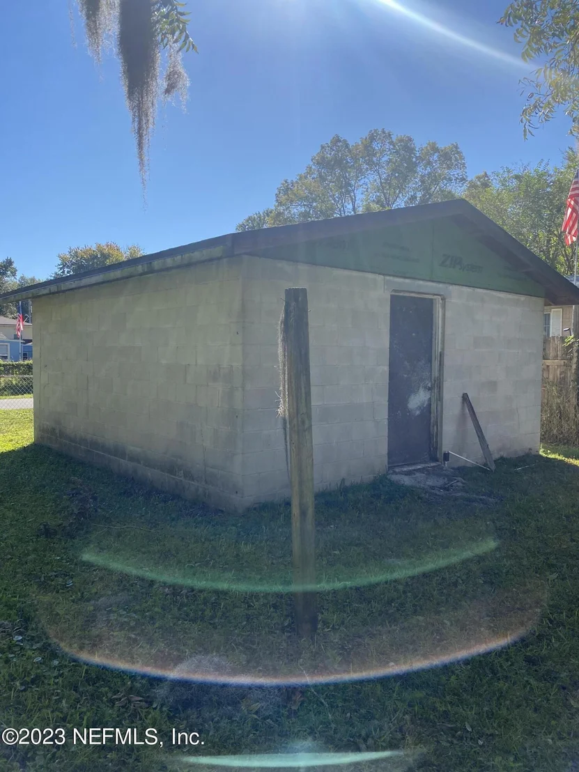 Photo of 4451 LINDER Avenue