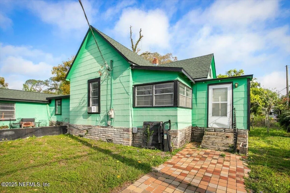 Photo of 412 KING Street
