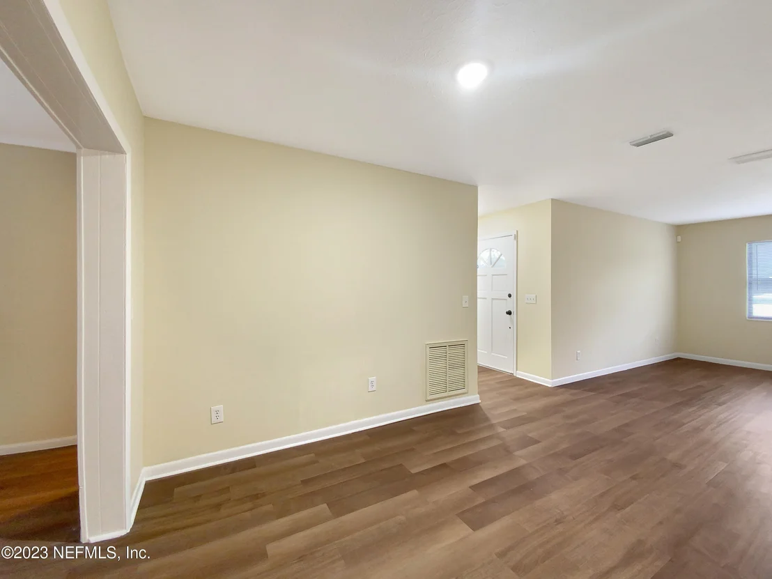 Photo of 5040 MCMANUS Drive