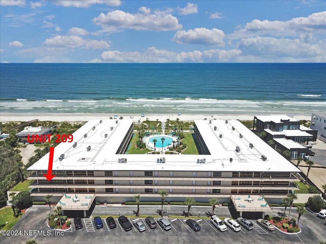 Photo of Unit 209 at 7870 A1A S