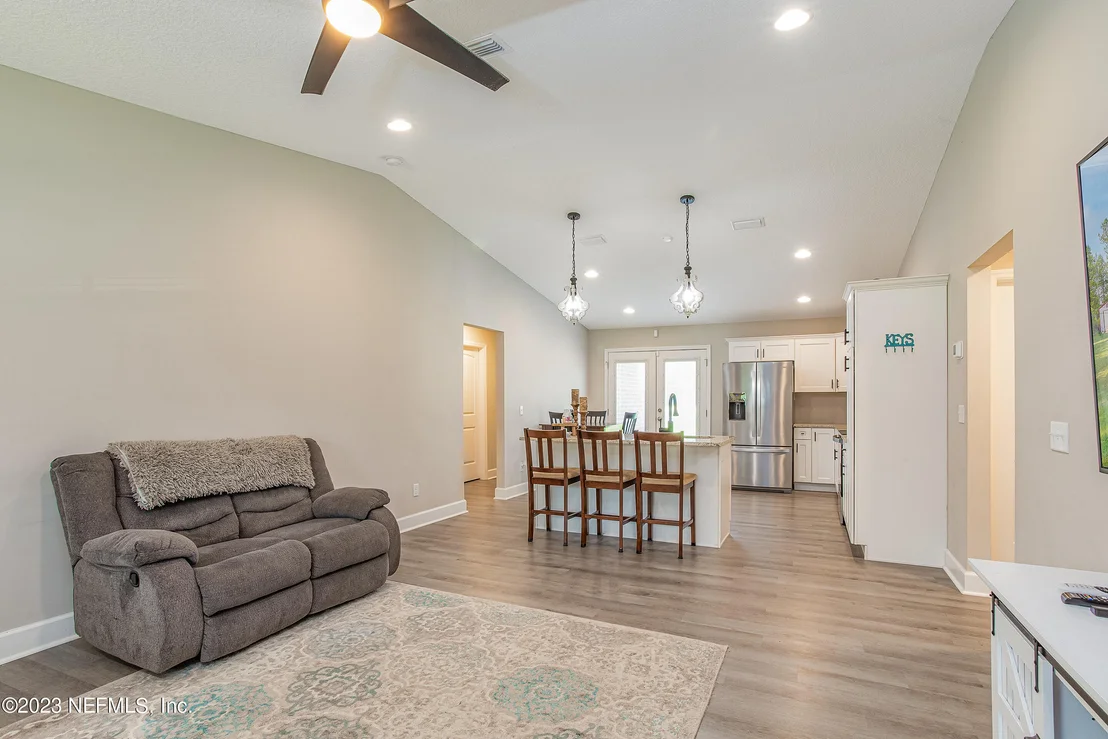 Photo of 44160 WILLOW Lane