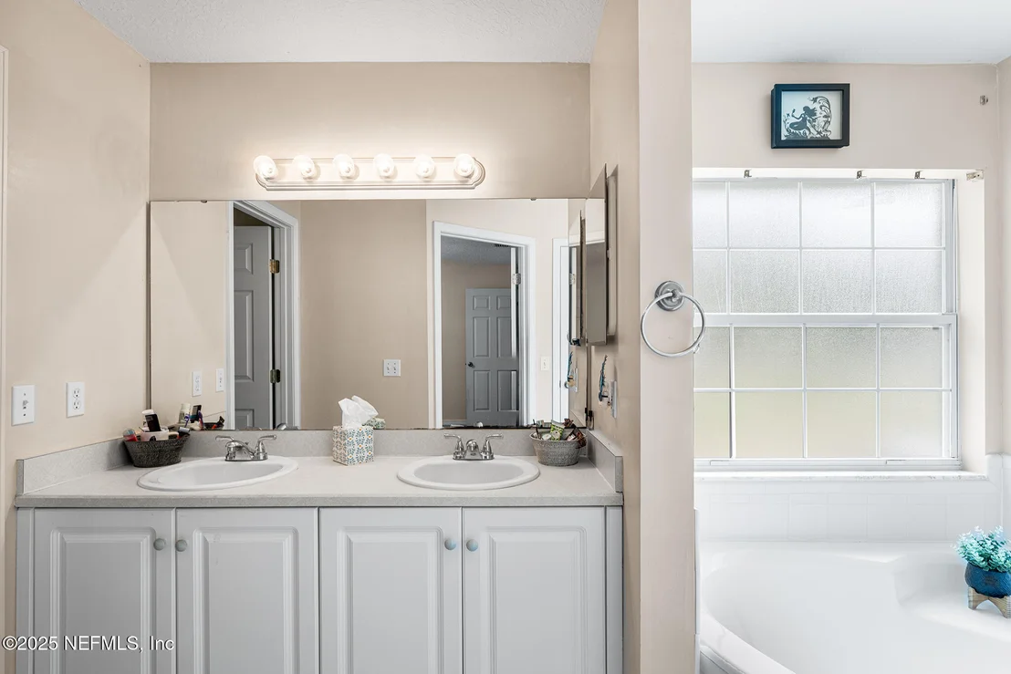 Photo of 4028 RED PINE Lane