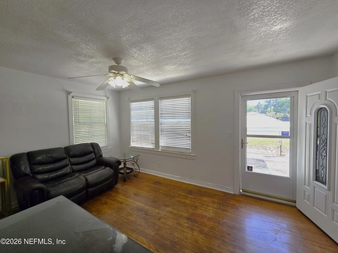 Photo of 2710 SOUTHSIDE Boulevard