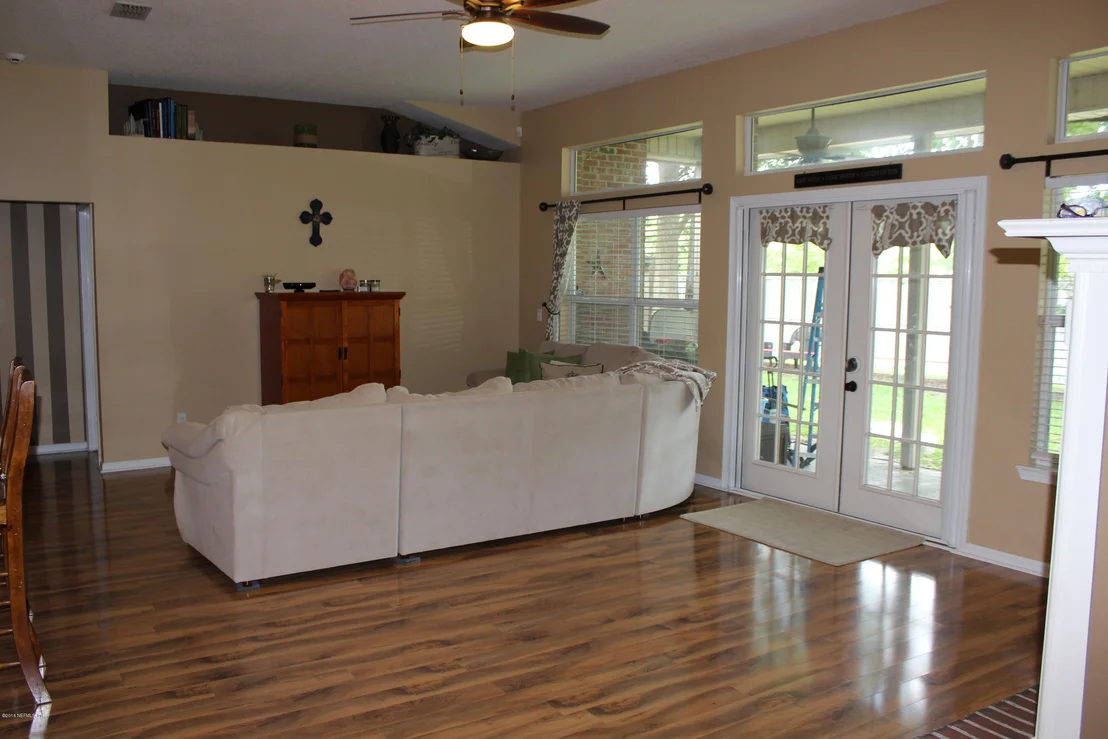 Photo of 408 CRESCENT POND