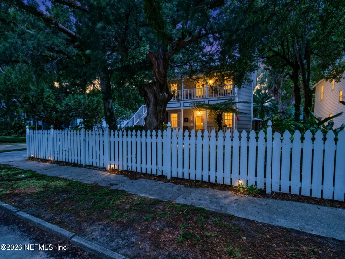Photo of 13 ROHDE Avenue