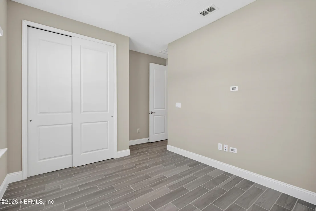 Photo of 253 RIDGEWIND Drive