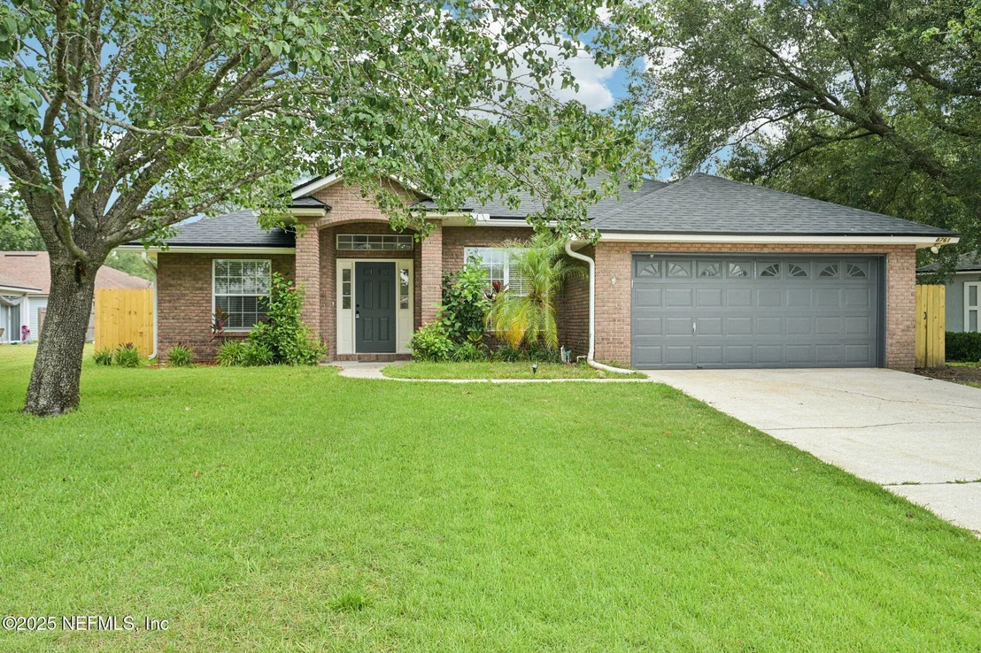 Photo of 8761 REDLEAF Court