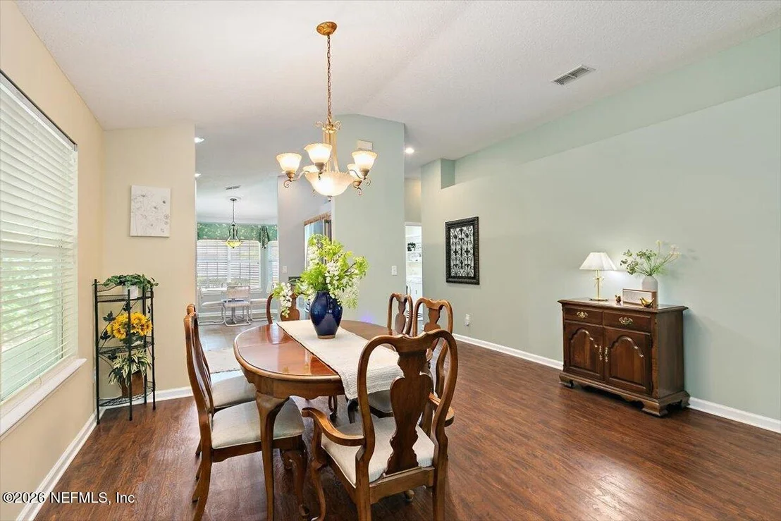 Photo of 952 BUTTERCUP Drive