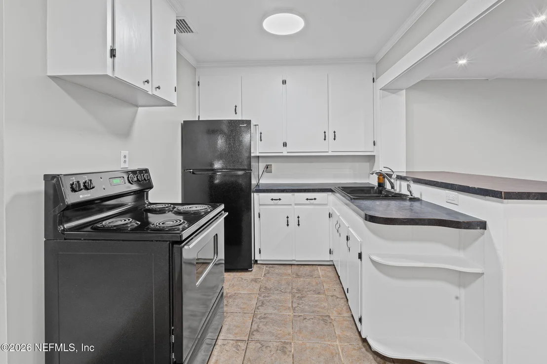 Photo of 215 HILLTOP Drive