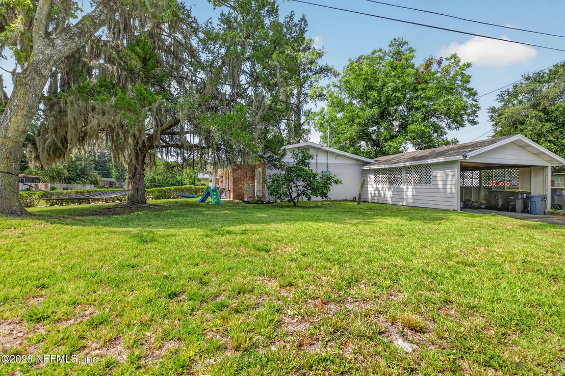 Photo of 1212 CRESTFIELD Road