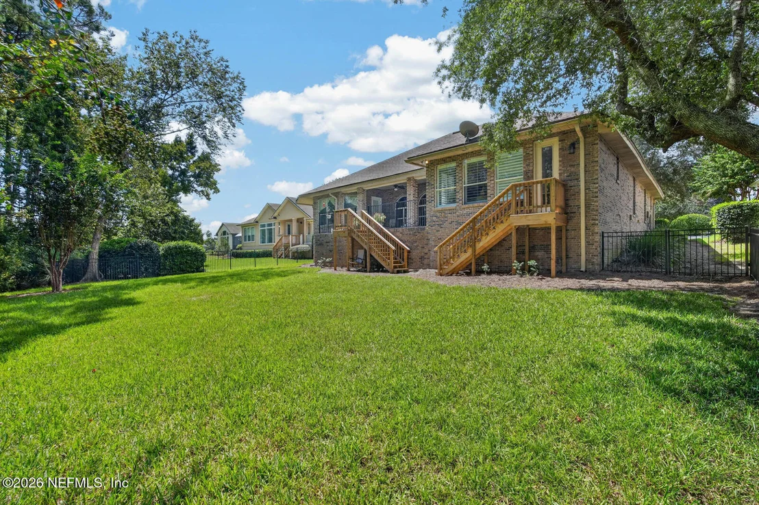 Photo of 832 RILEY Lane