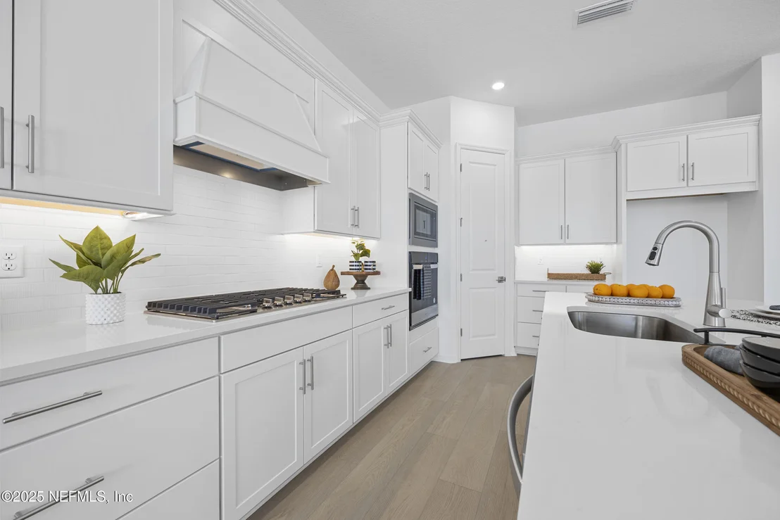 Photo of 11246 TOWN VIEW Drive
