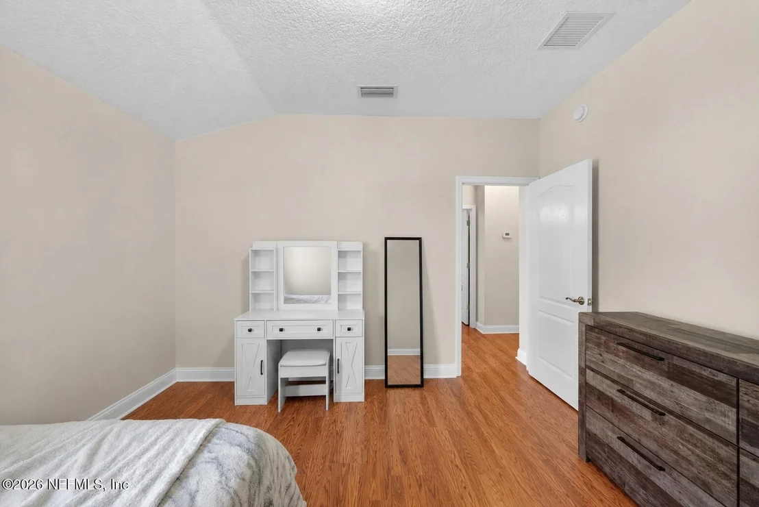 Photo of 1439 BARRINGTON Circle