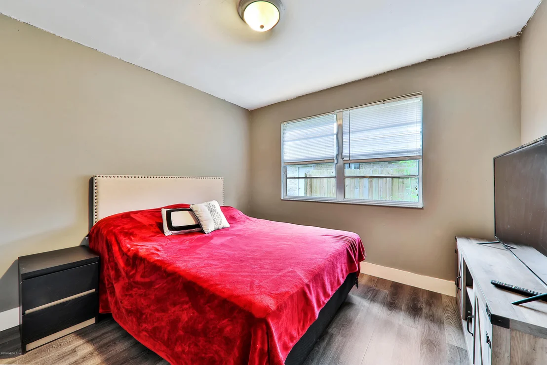 Photo of 2800 FOREST OAKS Drive