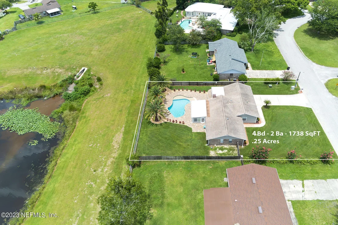 Photo of 1096 MEADOW Drive