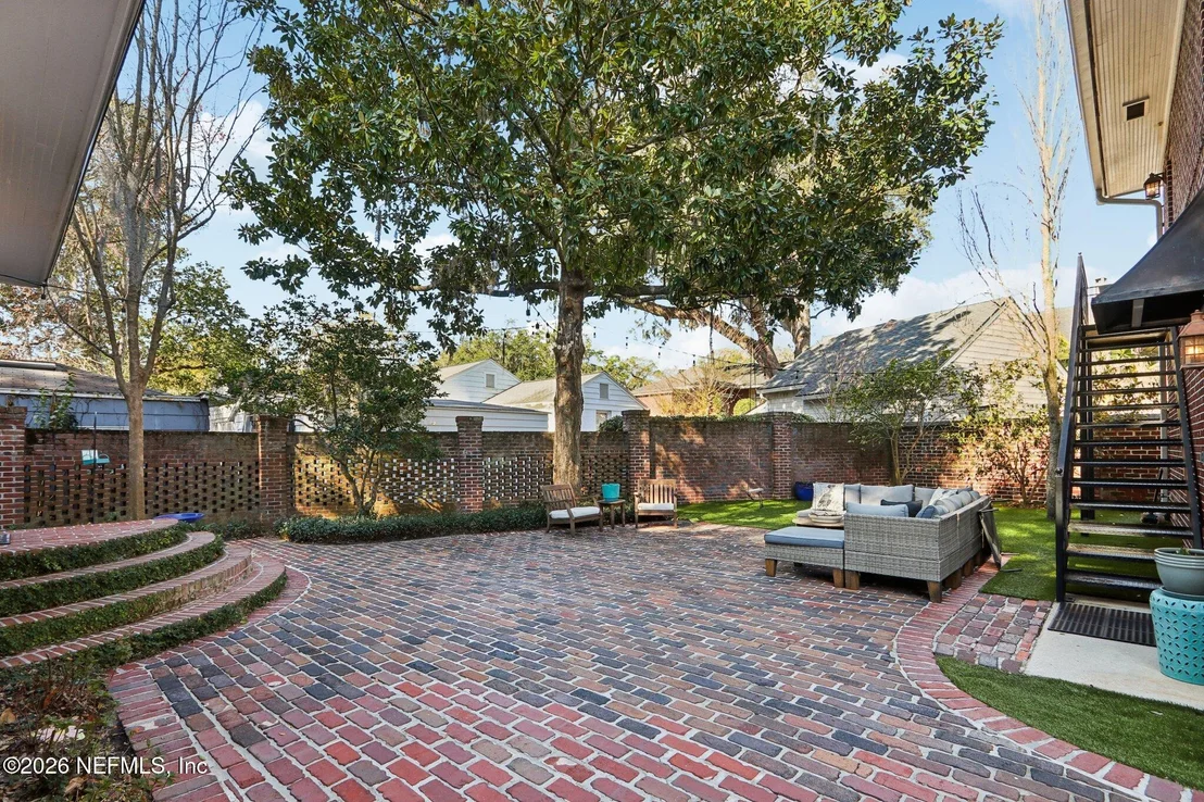 Photo of 3527 RIVERSIDE Avenue