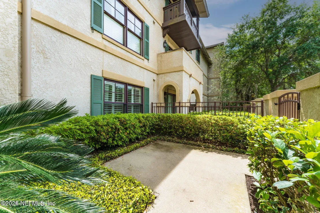 Photo of Unit 106 at 965 REGISTRY Boulevard