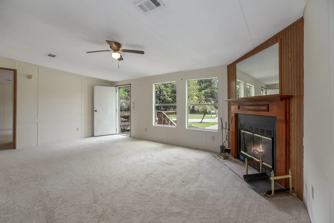Photo of 277 VINTAGE OAK Circle
