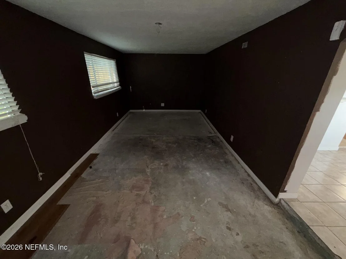 Photo of 6880 TINKERBELL Lane