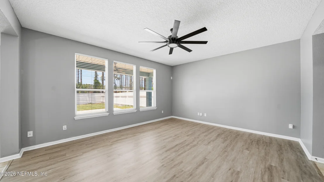 Photo of 650 BRIAR VIEW Drive