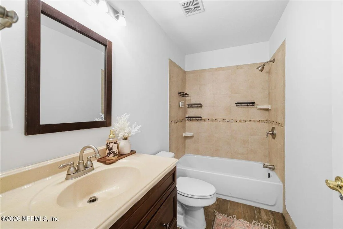 Photo of 425 3RD Street W