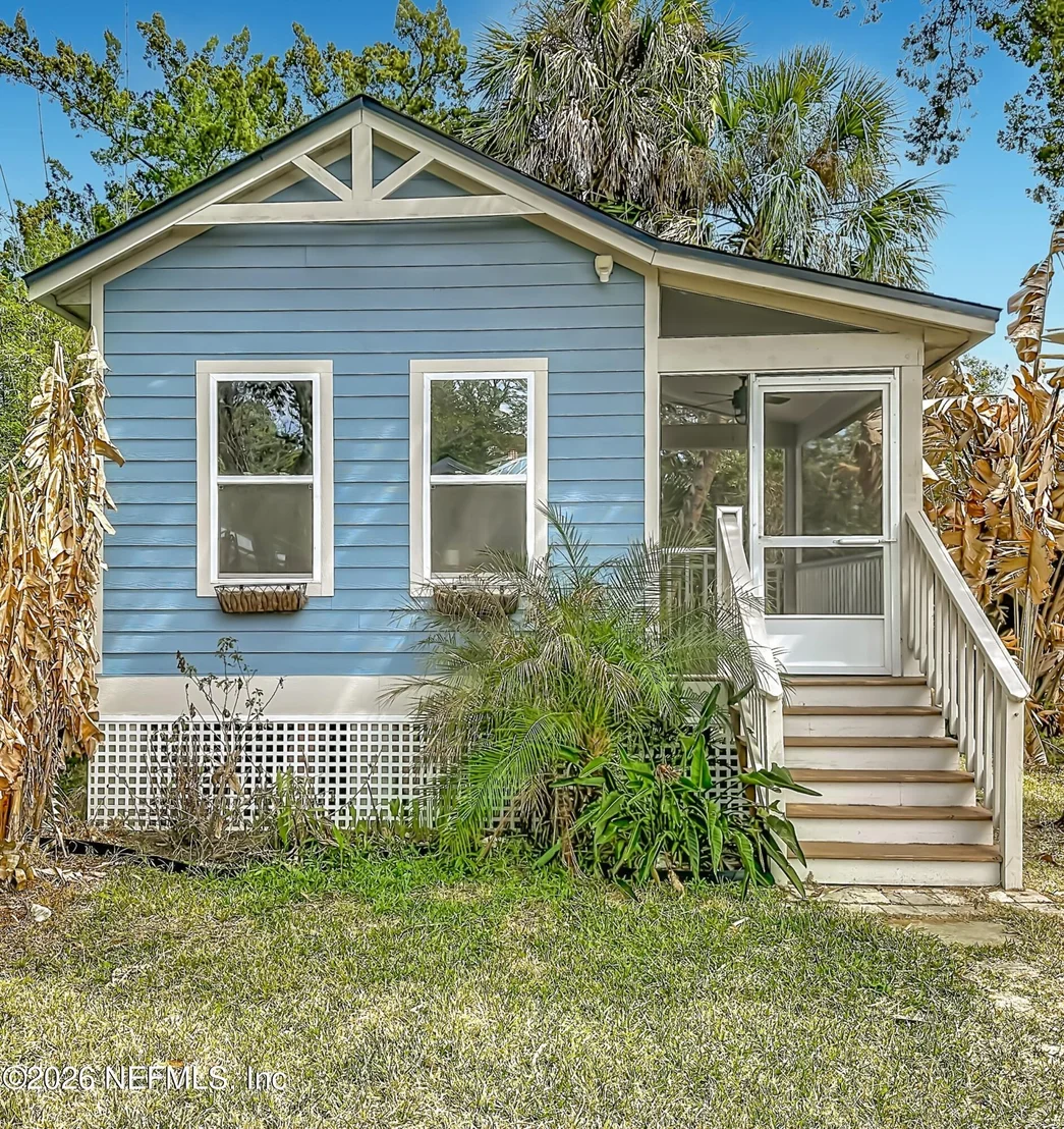 Photo of 18 SOLANO Avenue