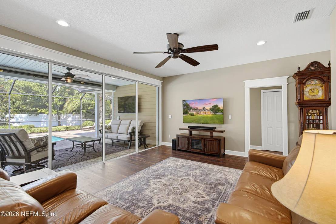 Photo of 133 S WALK Place