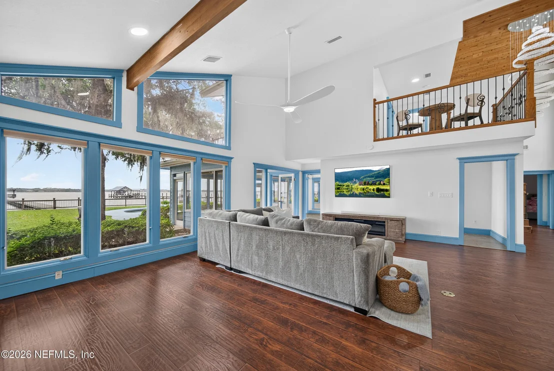 Photo of 13062 MANDARIN Road