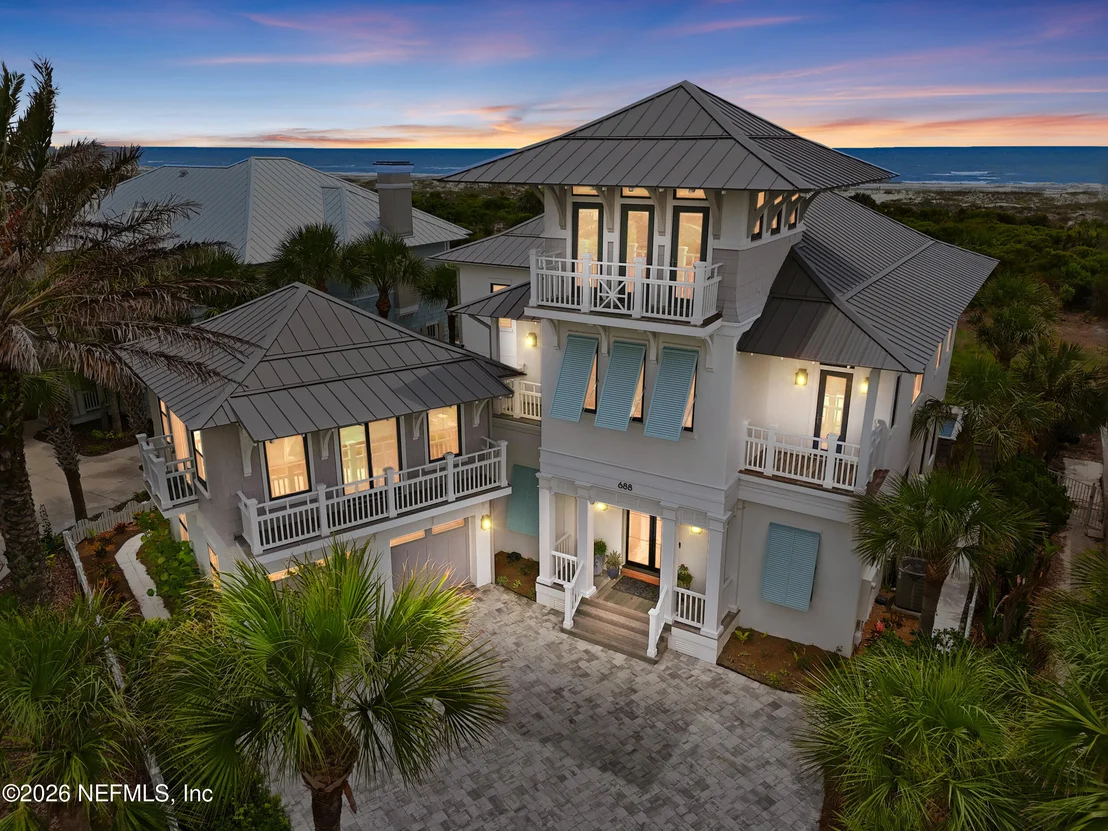 Photo of 688 OCEAN PALM Way