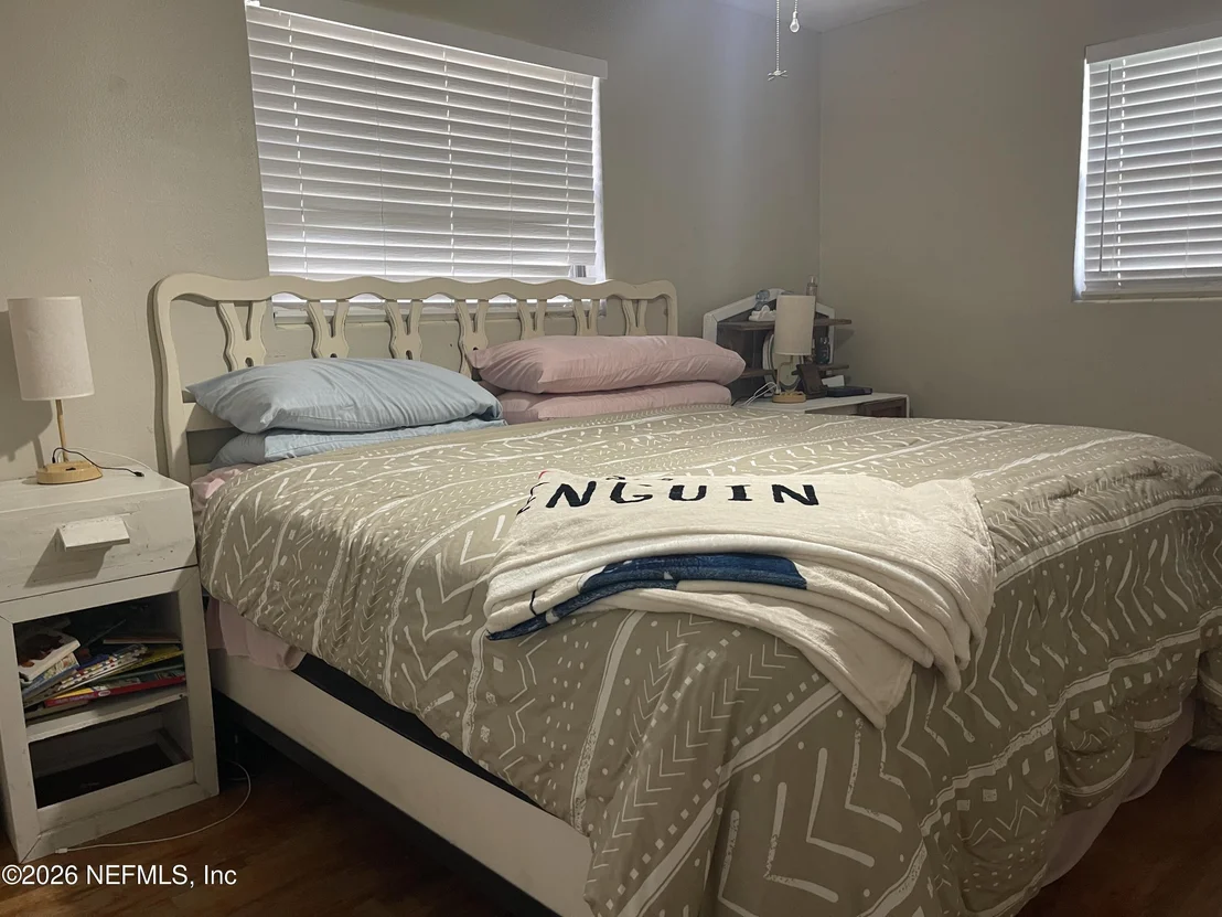 Photo of 2112 DEAN Road