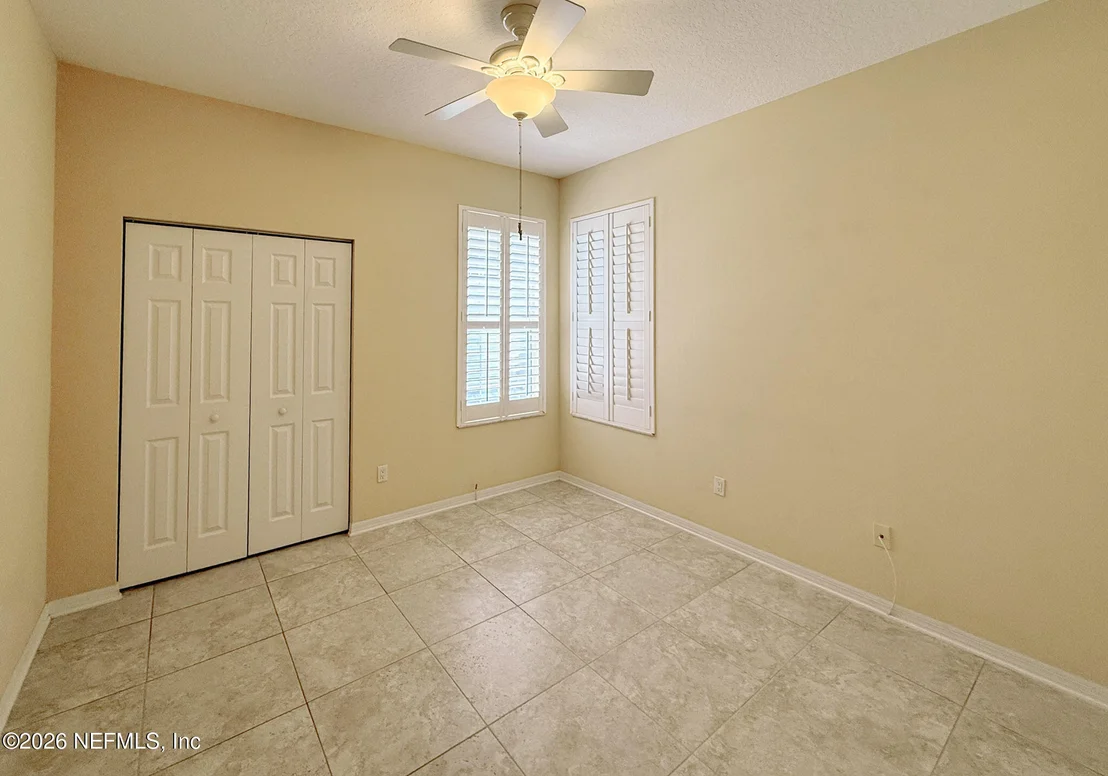 Photo of 5 ROYALE Lane