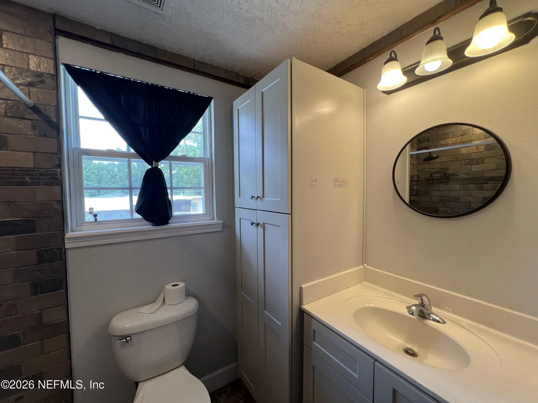 Photo of 468 TAYLOR Avenue