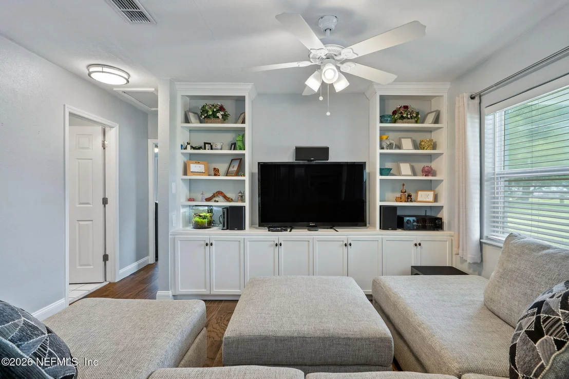 Photo of 9479 HECKSCHER Drive