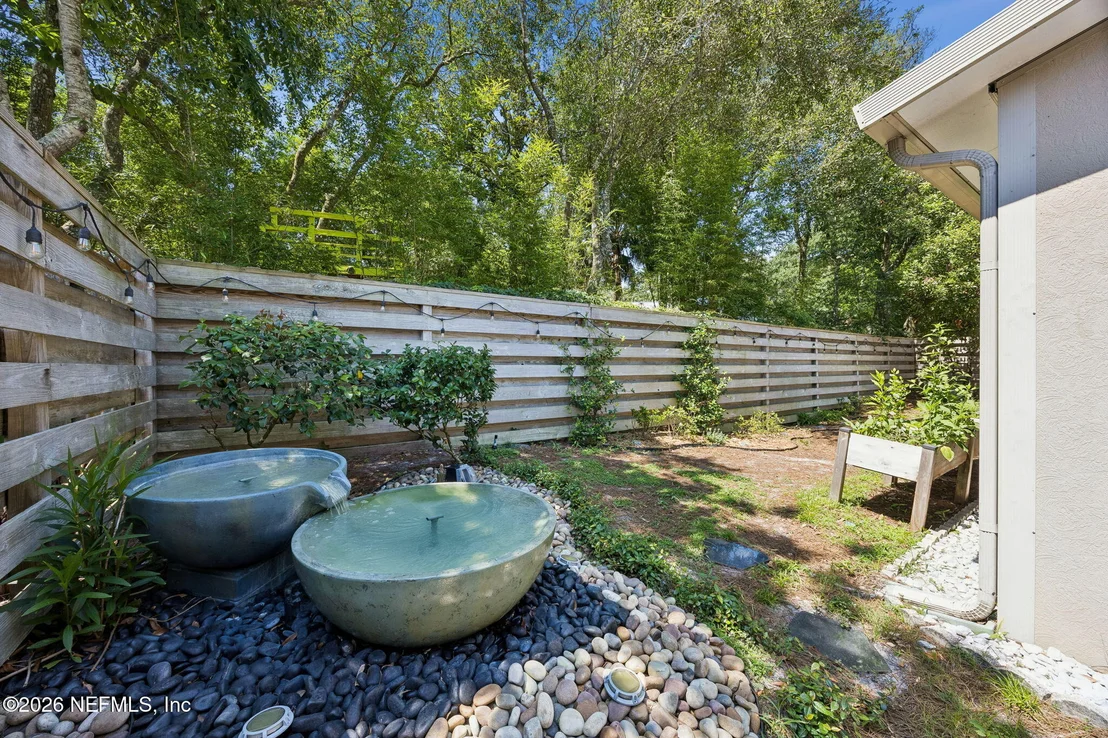 Photo of 330 GARDEN Lane