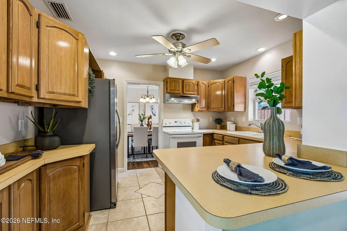 Photo of 5448 DIAZ Place