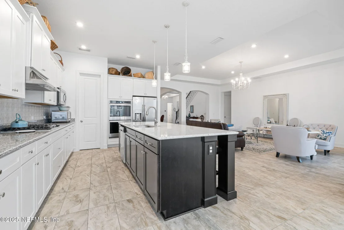 Photo of 63 BRADDOCK Court